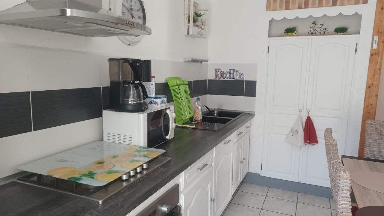 Appartement, La Route Des Grandes Alpes , 8 Couchages, Garage Pour Motards, Cyclistes, Possibilite De Studios Supplementaires, Si Plus De 8 Personnes Fourneaux  Екстер'єр фото