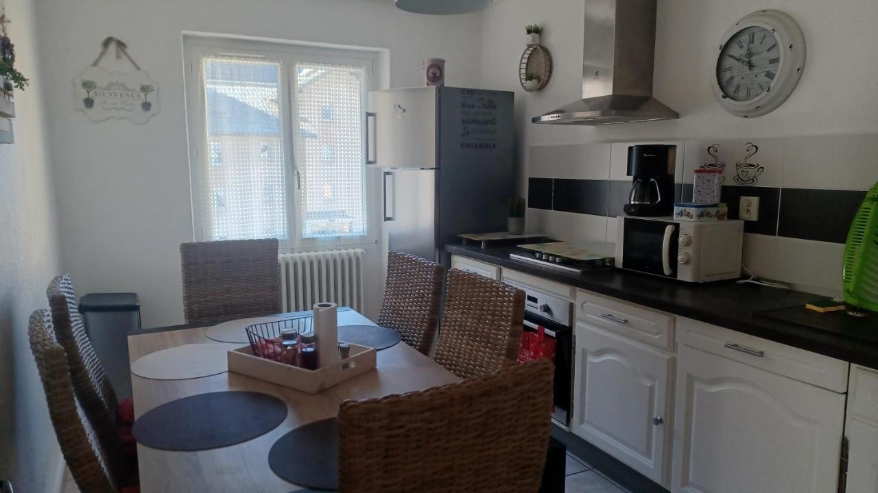 Appartement, La Route Des Grandes Alpes , 8 Couchages, Garage Pour Motards, Cyclistes, Possibilite De Studios Supplementaires, Si Plus De 8 Personnes Fourneaux  Екстер'єр фото