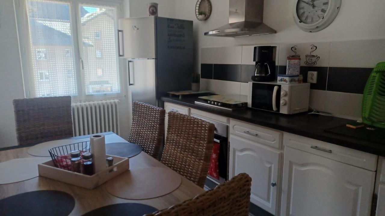 Appartement, La Route Des Grandes Alpes , 8 Couchages, Garage Pour Motards, Cyclistes, Possibilite De Studios Supplementaires, Si Plus De 8 Personnes Fourneaux  Екстер'єр фото