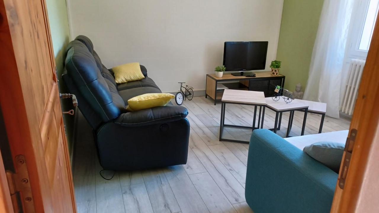 Appartement, La Route Des Grandes Alpes , 8 Couchages, Garage Pour Motards, Cyclistes, Possibilite De Studios Supplementaires, Si Plus De 8 Personnes Fourneaux  Екстер'єр фото