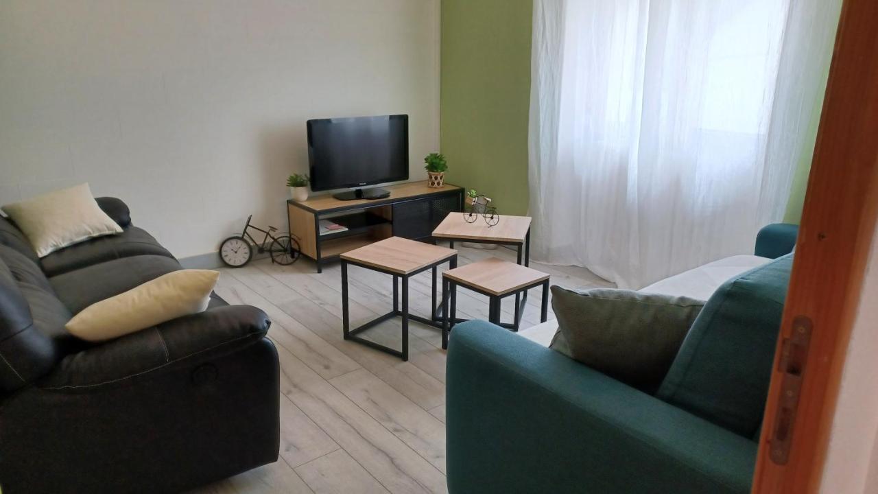 Appartement, La Route Des Grandes Alpes , 8 Couchages, Garage Pour Motards, Cyclistes, Possibilite De Studios Supplementaires, Si Plus De 8 Personnes Fourneaux  Екстер'єр фото