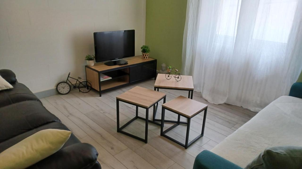 Appartement, La Route Des Grandes Alpes , 8 Couchages, Garage Pour Motards, Cyclistes, Possibilite De Studios Supplementaires, Si Plus De 8 Personnes Fourneaux  Екстер'єр фото