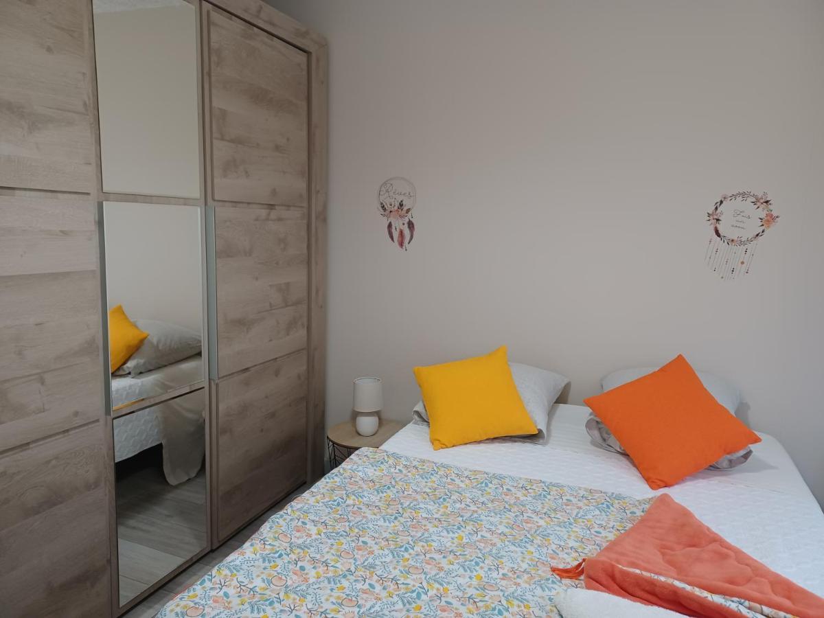 Appartement, La Route Des Grandes Alpes , 8 Couchages, Garage Pour Motards, Cyclistes, Possibilite De Studios Supplementaires, Si Plus De 8 Personnes Fourneaux  Екстер'єр фото